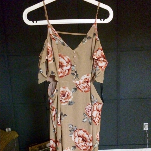 Forever 21 Dresses & Skirts - Forever 21 floral cutout maxi NWT S